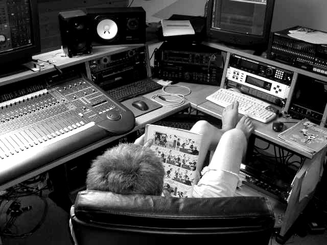f_studio0306_kroni1.jpg